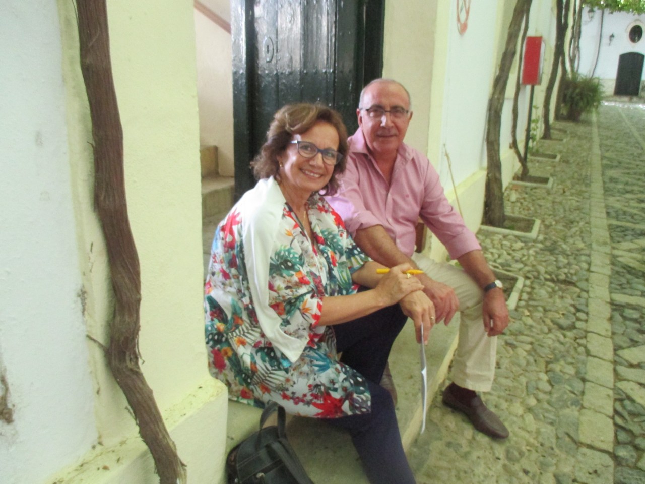 Con Antonio Flores, listos para la entrevista.  With Antonio Flores, ready for the&nbsp;interview.