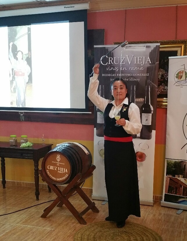 Nos visita desde Tokio, Momoko Izumi, Sherry Explorer Honoraria/Honorary Sherry Explorer, Momoko Izumi, Visits us all the way from&nbsp;Tokyo