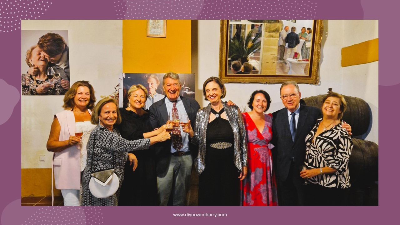 Conferencia de Dña. Mª del Carmen Borrego Pla, Sherry Explorer Honoraria, en la Bodega Maestro&nbsp;Sierra.